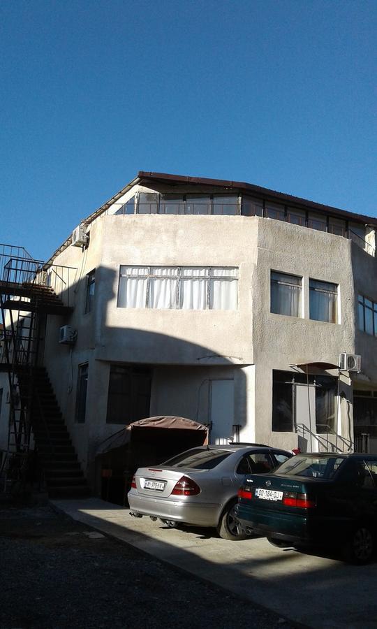 Guesthouse Star Georgia Tbilisi Exterior photo
